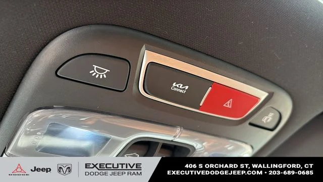 Used 2024 White Kia SX X-Line image 25