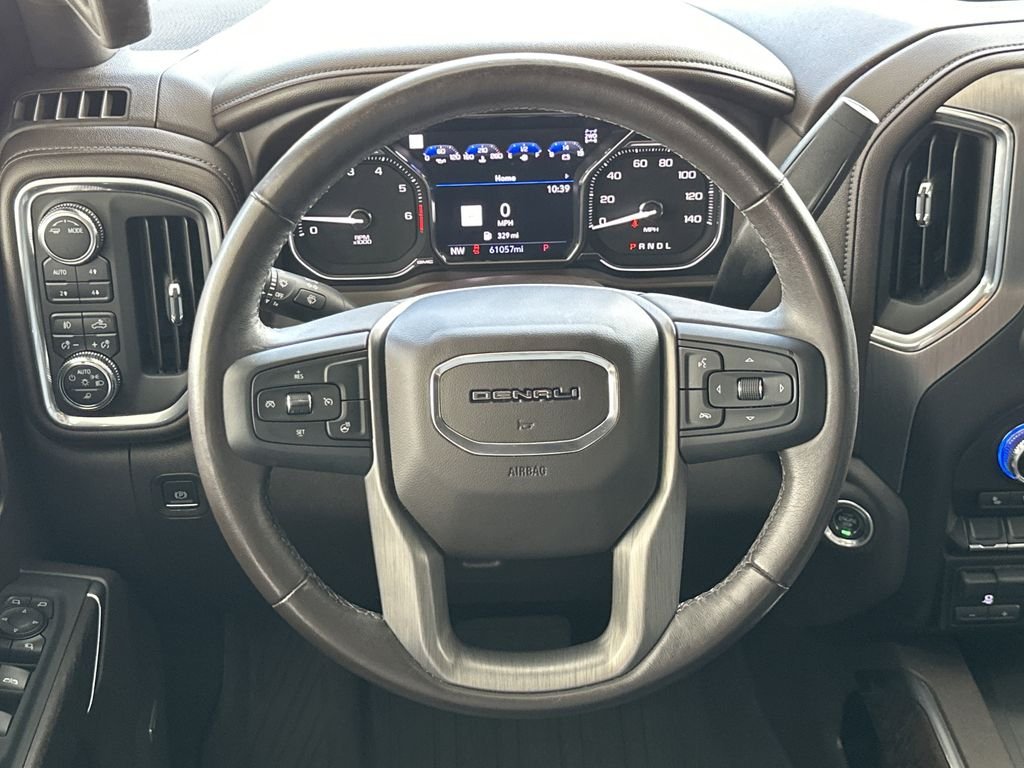Used 2022 White GMC Denali image 18