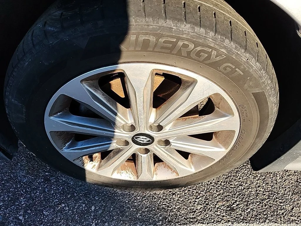 Used 2017 Gray Hyundai Limited image 31