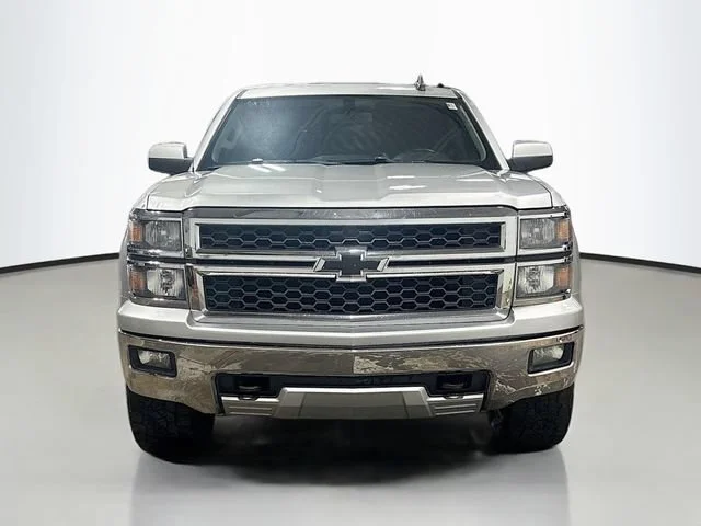 Used 2015 SILVER ICE METALLIC Chevrolet LT image 2