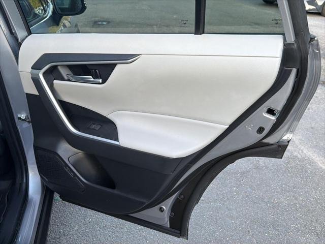 Certified Used 2023 SILVER SKY METALLIC Toyota  image 15