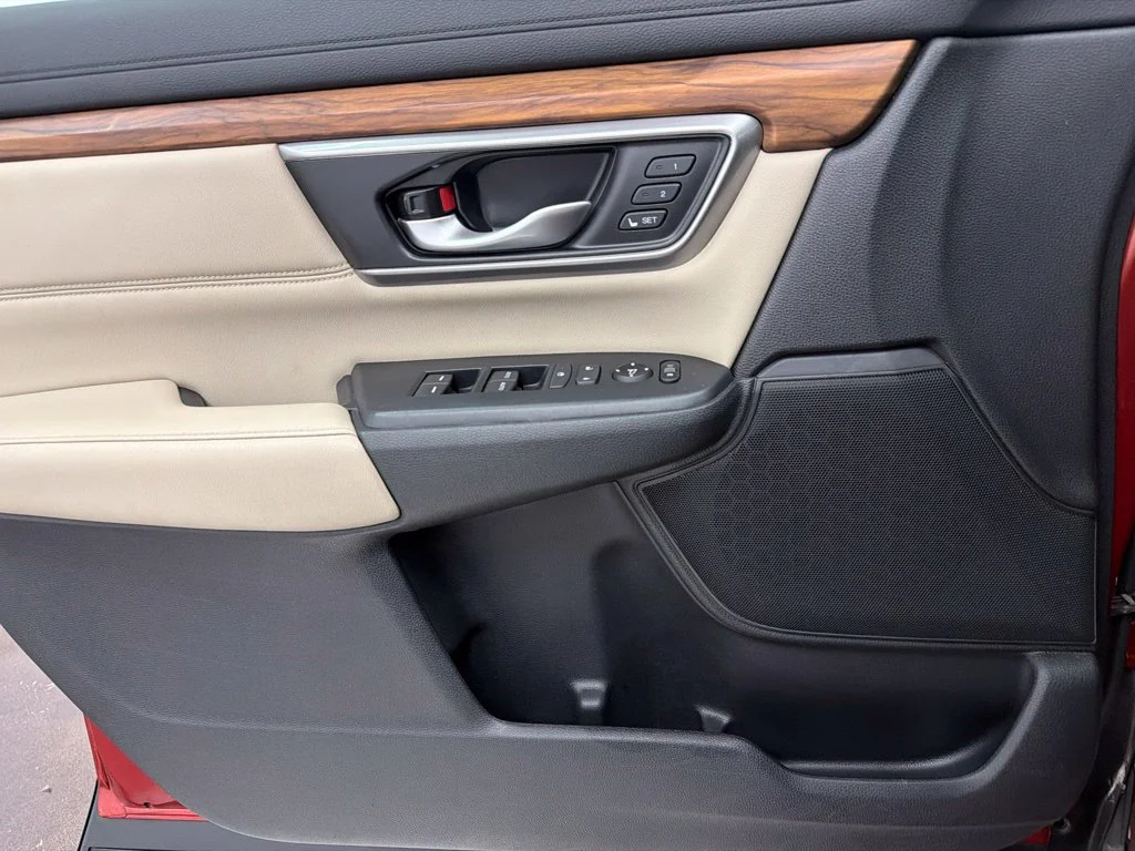 Used 2018 Red Honda EX-L image 15