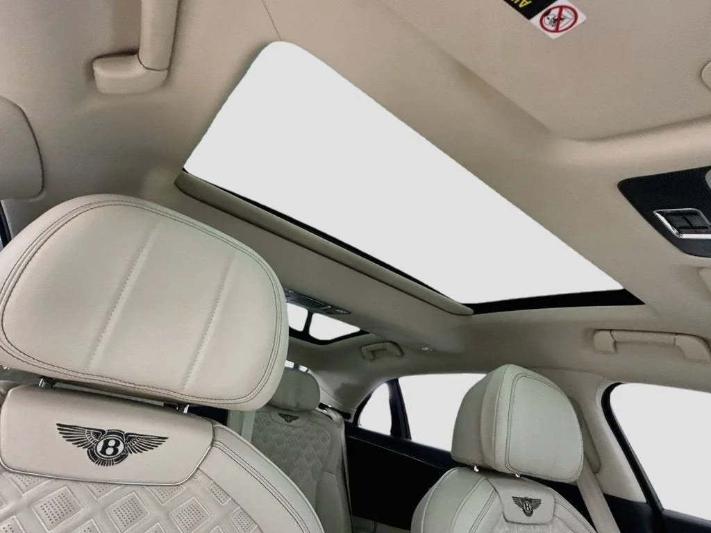 Used 2020 Glacier White Solid Bentley W12 image 17