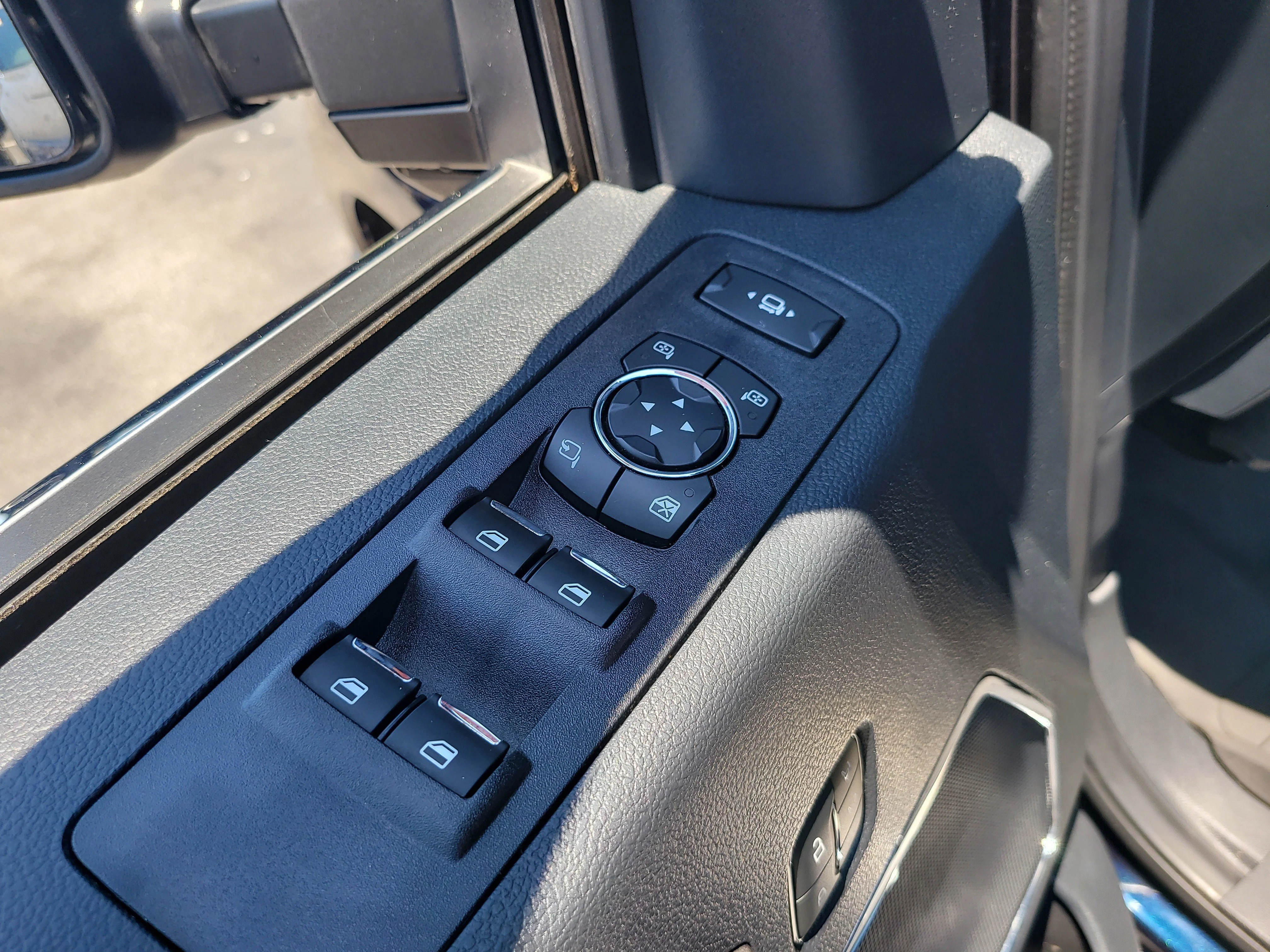Used 2022 Blue Metallic Ford Platinum image 16
