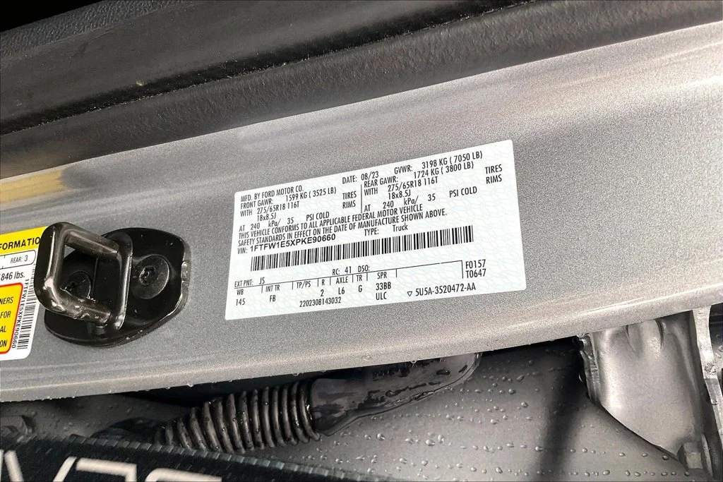 Used 2023 Silver Ford XLT image 33