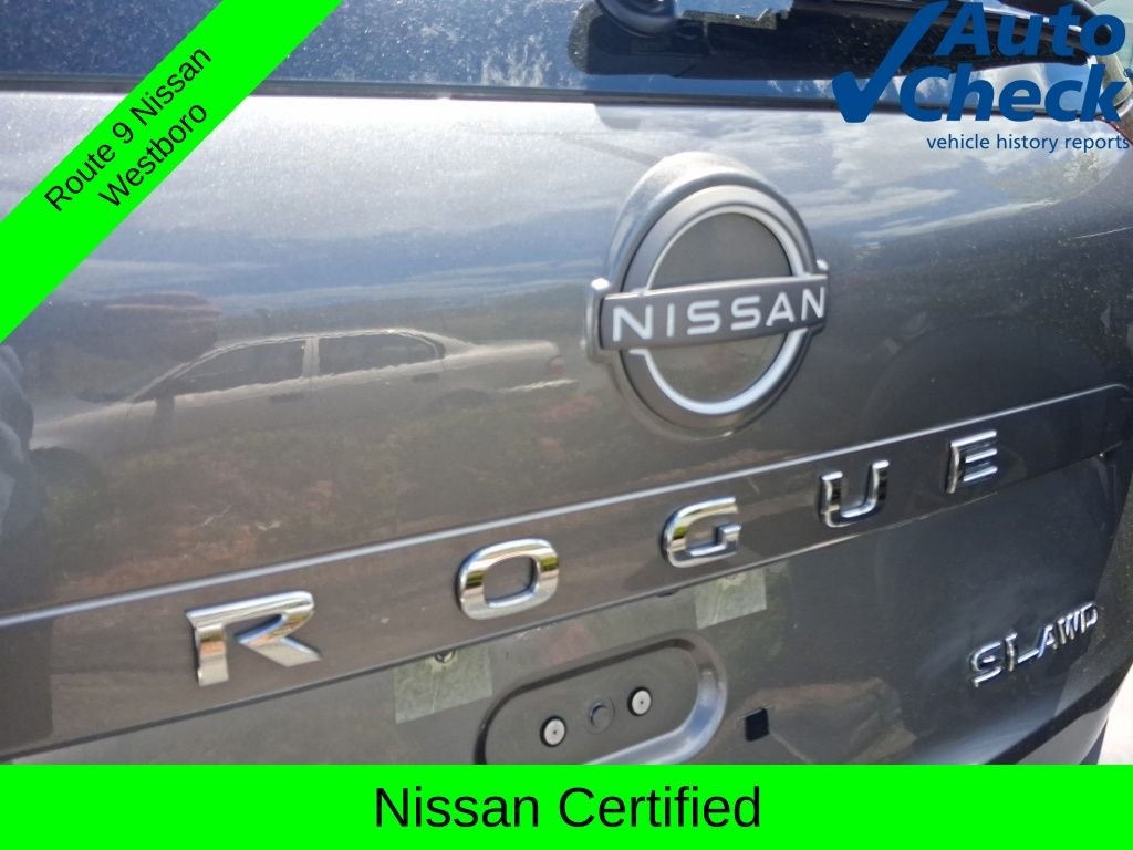 Used 2023 Gray Nissan SL image 10