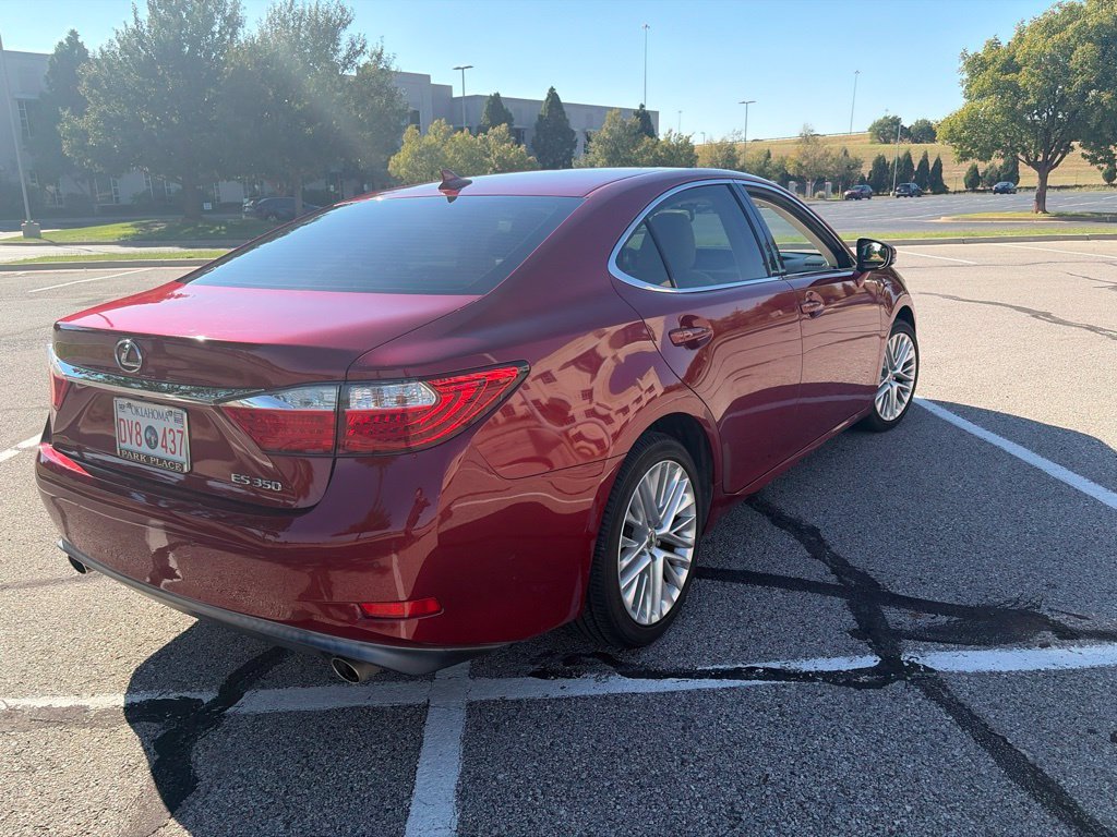 Used 2013  Lexus 350 image 24