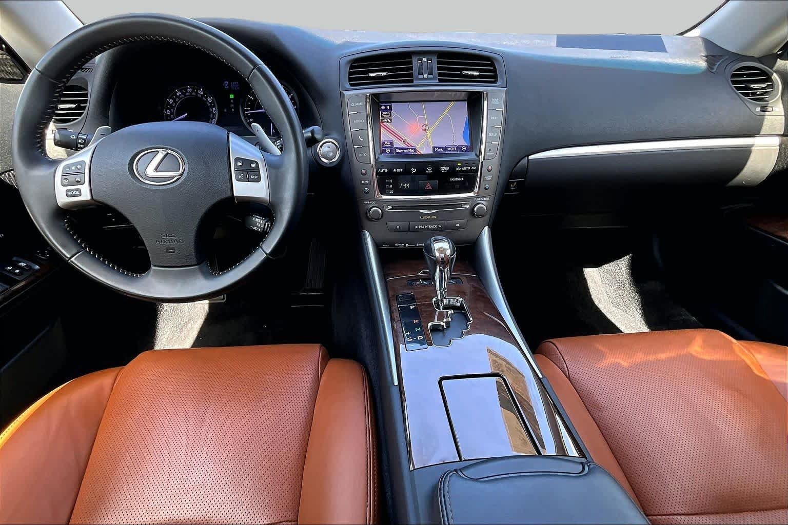 Used 2015 Starfire Pearl Lexus  image 14