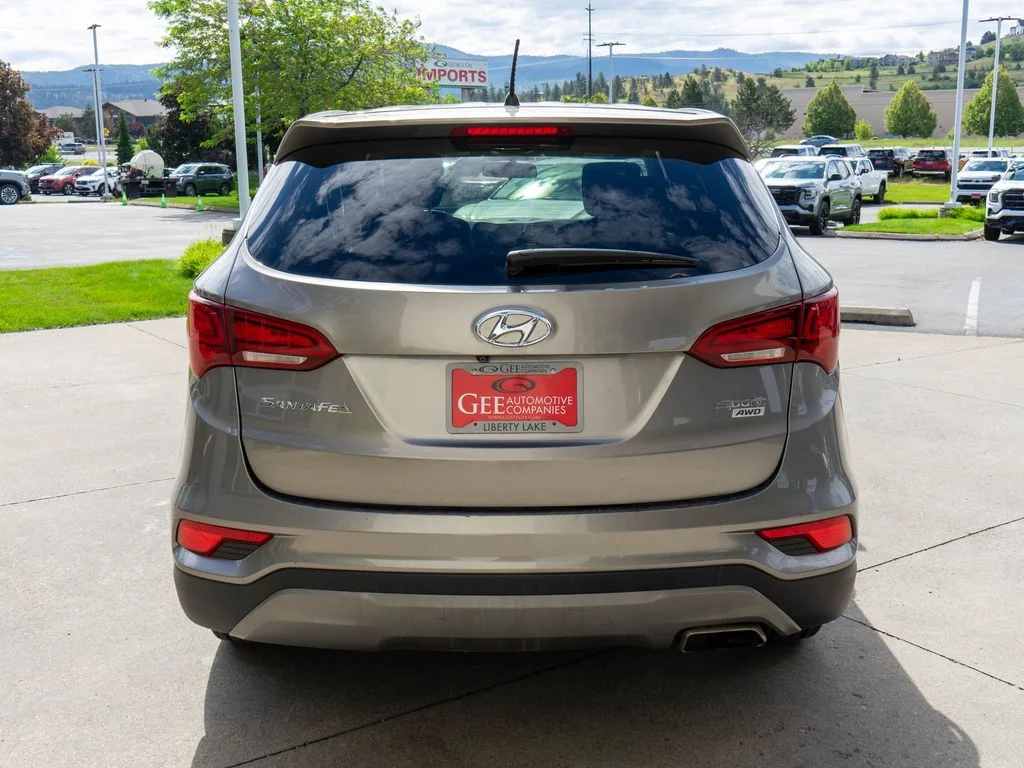 Used 2018 Gray Hyundai 2.4 Base image 6