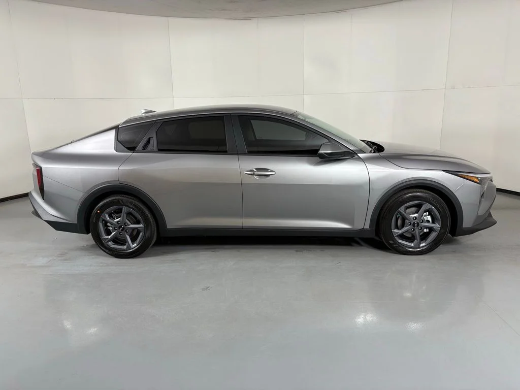 New 2026 Steel Gray Kia LXS image 9