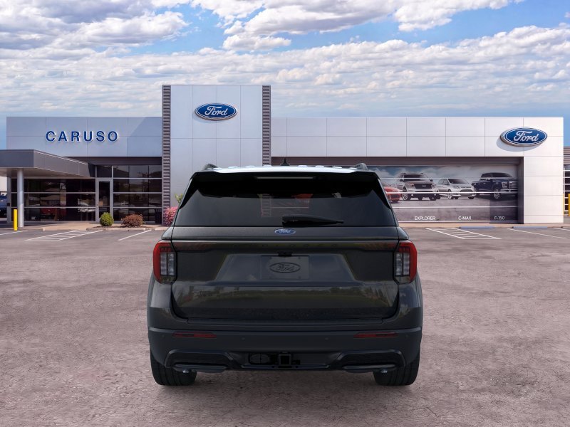 New 2026 Agate Black Metallic Ford ST-Line image 5