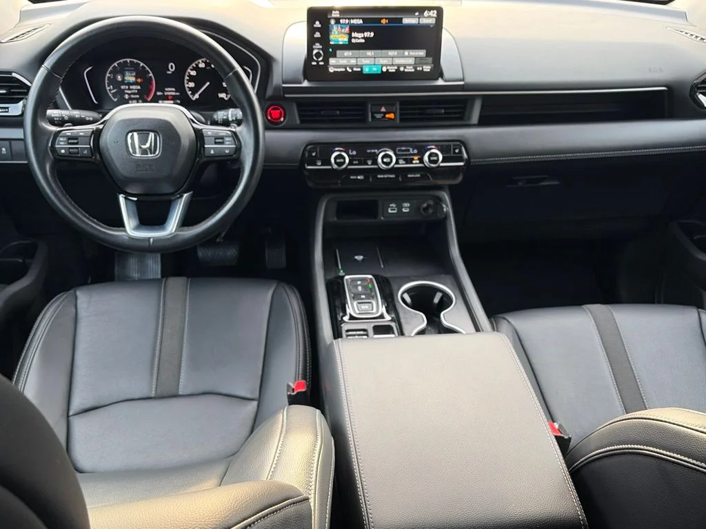 Certified Used 2024 Sonic Gray Pearl Honda Touring image 11