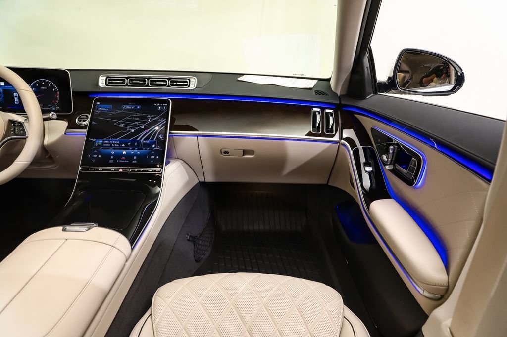Certified Used 2023  Mercedes-Benz S 580 image 17