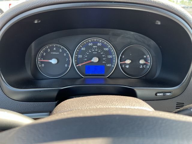 Used 2012 Blue Hyundai GLS image 12