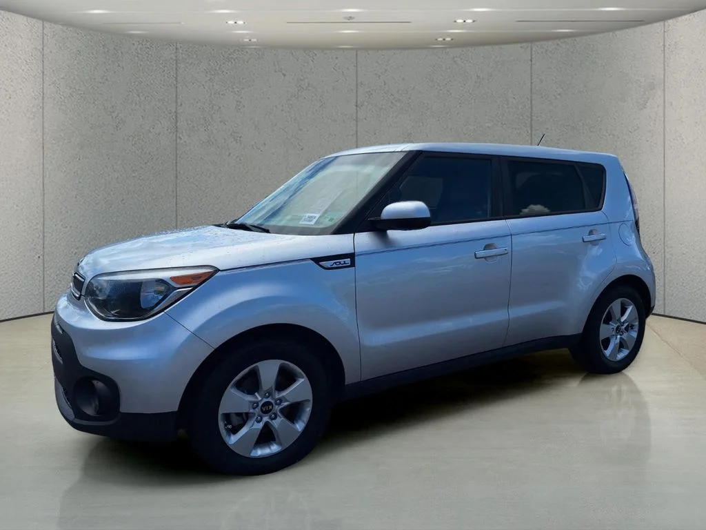 2017 Kia Soul 1.6L Base 6 A/T's photo
