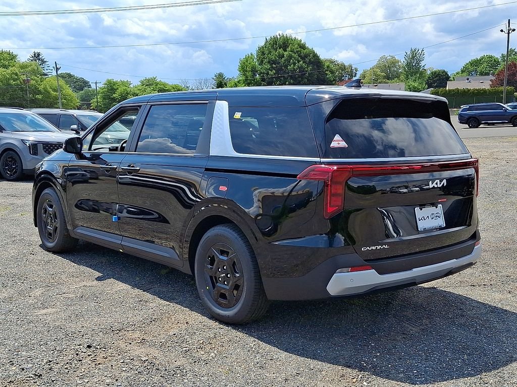 New 2026 Aurora Black Pearl Kia LXS image 3