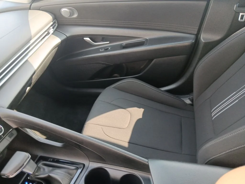 Used 2024 Fluid Metal Hyundai SEL image 24