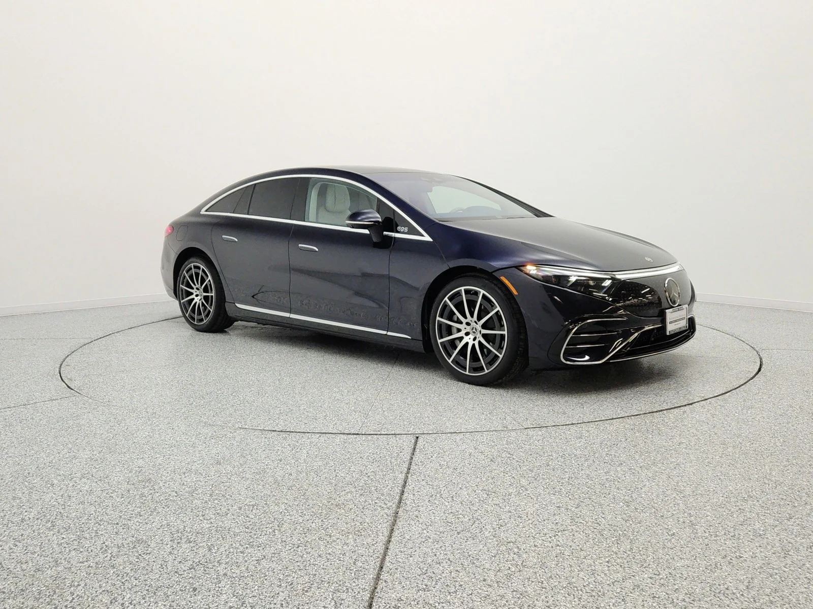 Used 2023 Nautical Blue Metallic Mercedes-Benz EQS 580 4MATIC® Sedan image 3