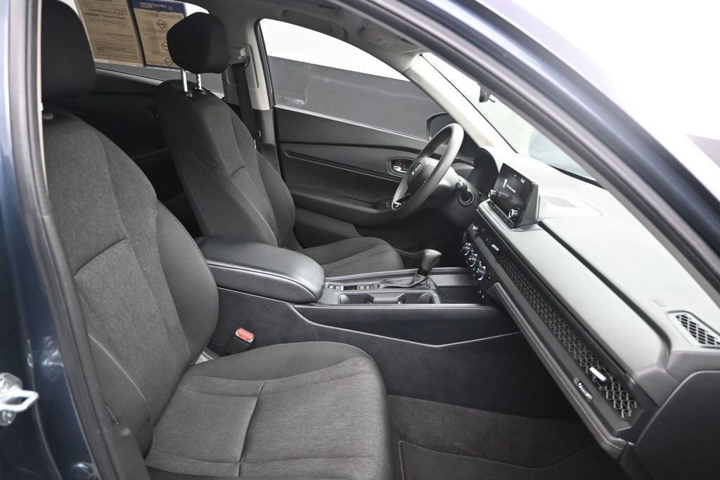 Used 2023  Honda EX image 11