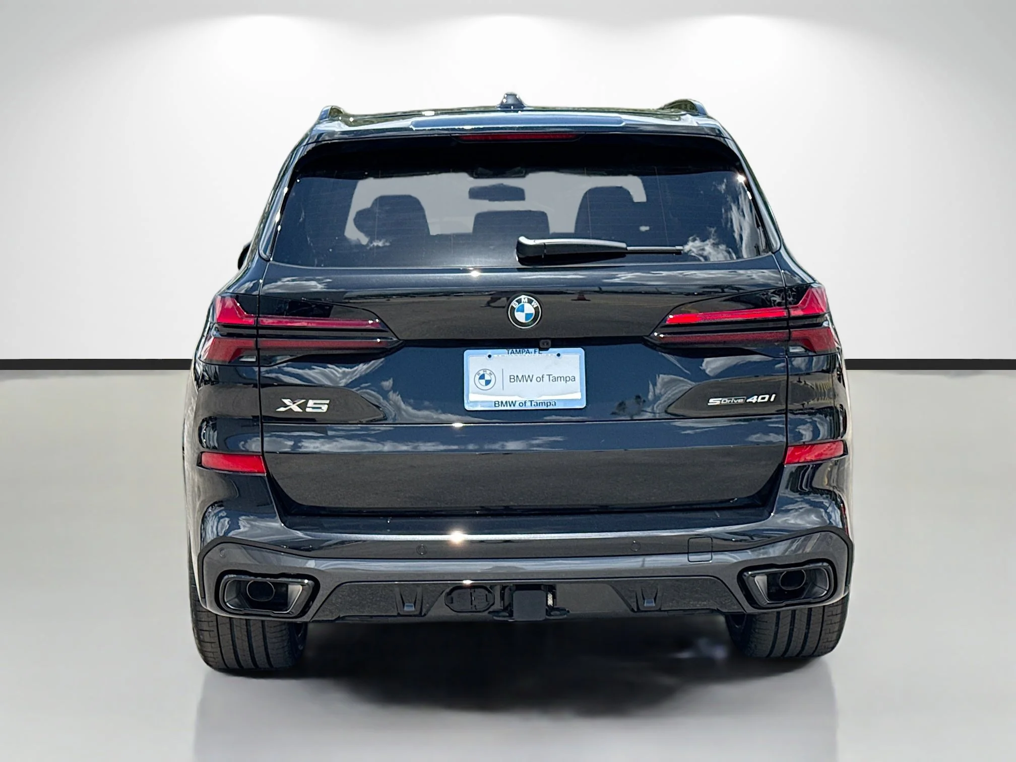 New 2026 Black Sapphire Metallic BMW sDrive40i image 4