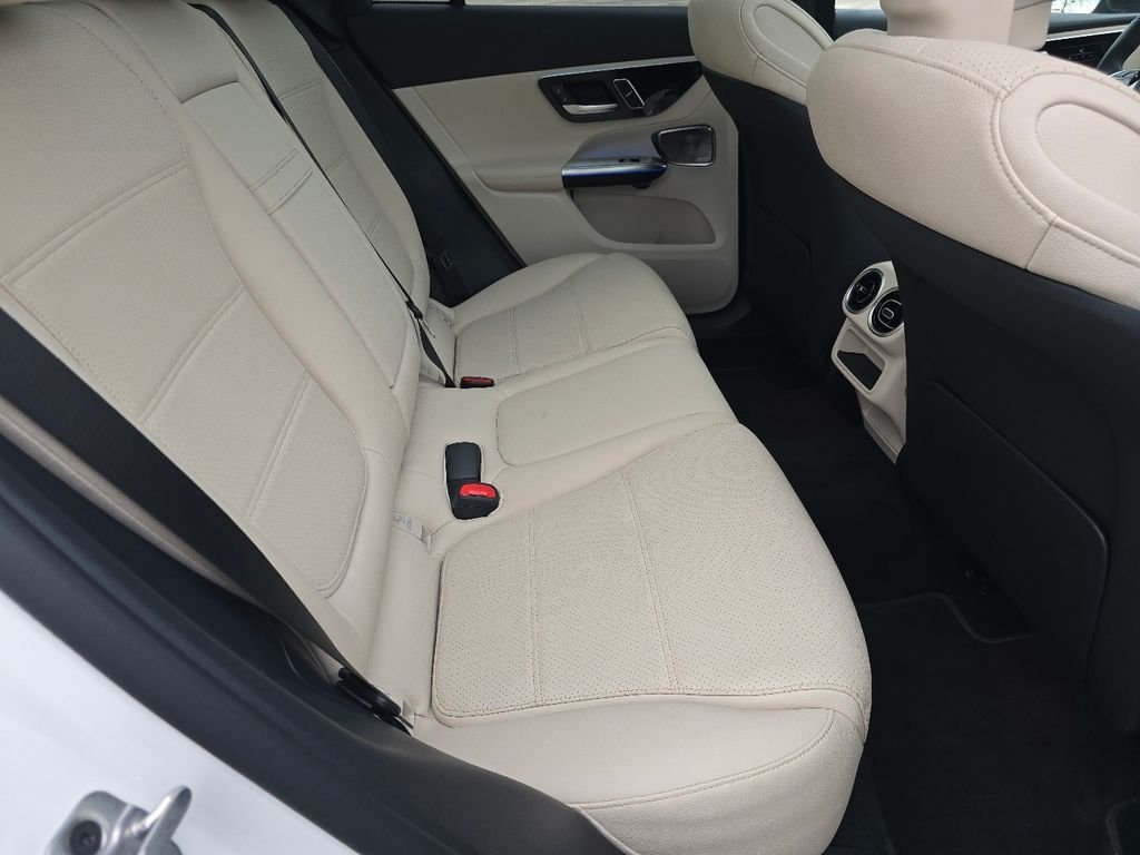 Certified Used 2026 Polar White Mercedes-Benz GLC 300 image 22