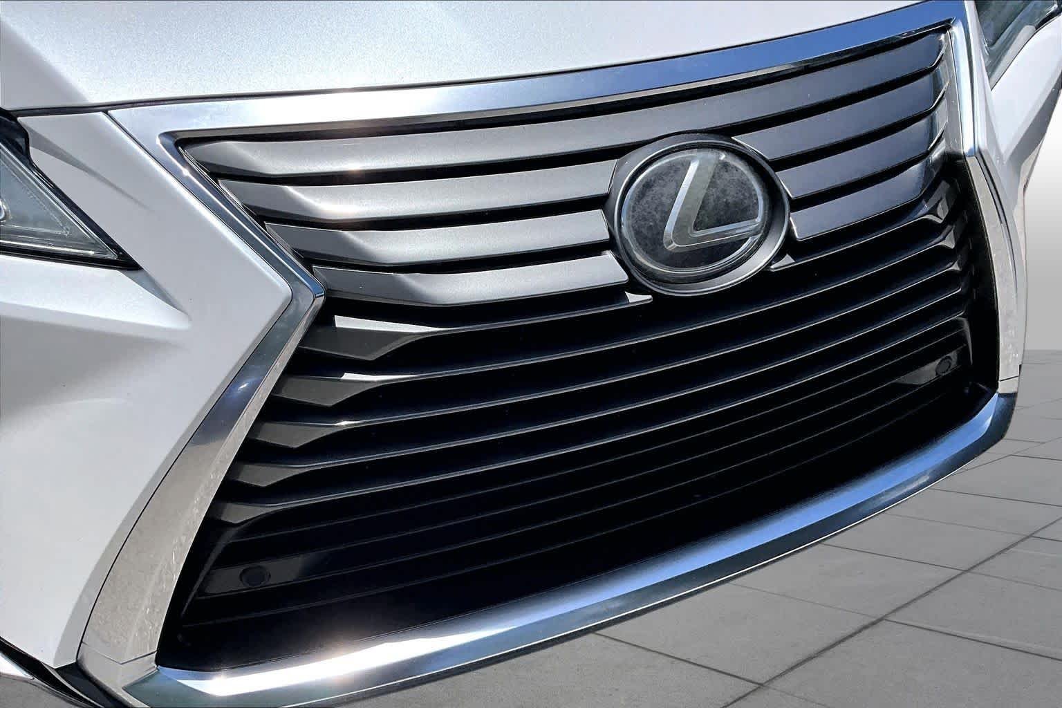 Used 2018 Eminent White Pearl Lexus  image 30