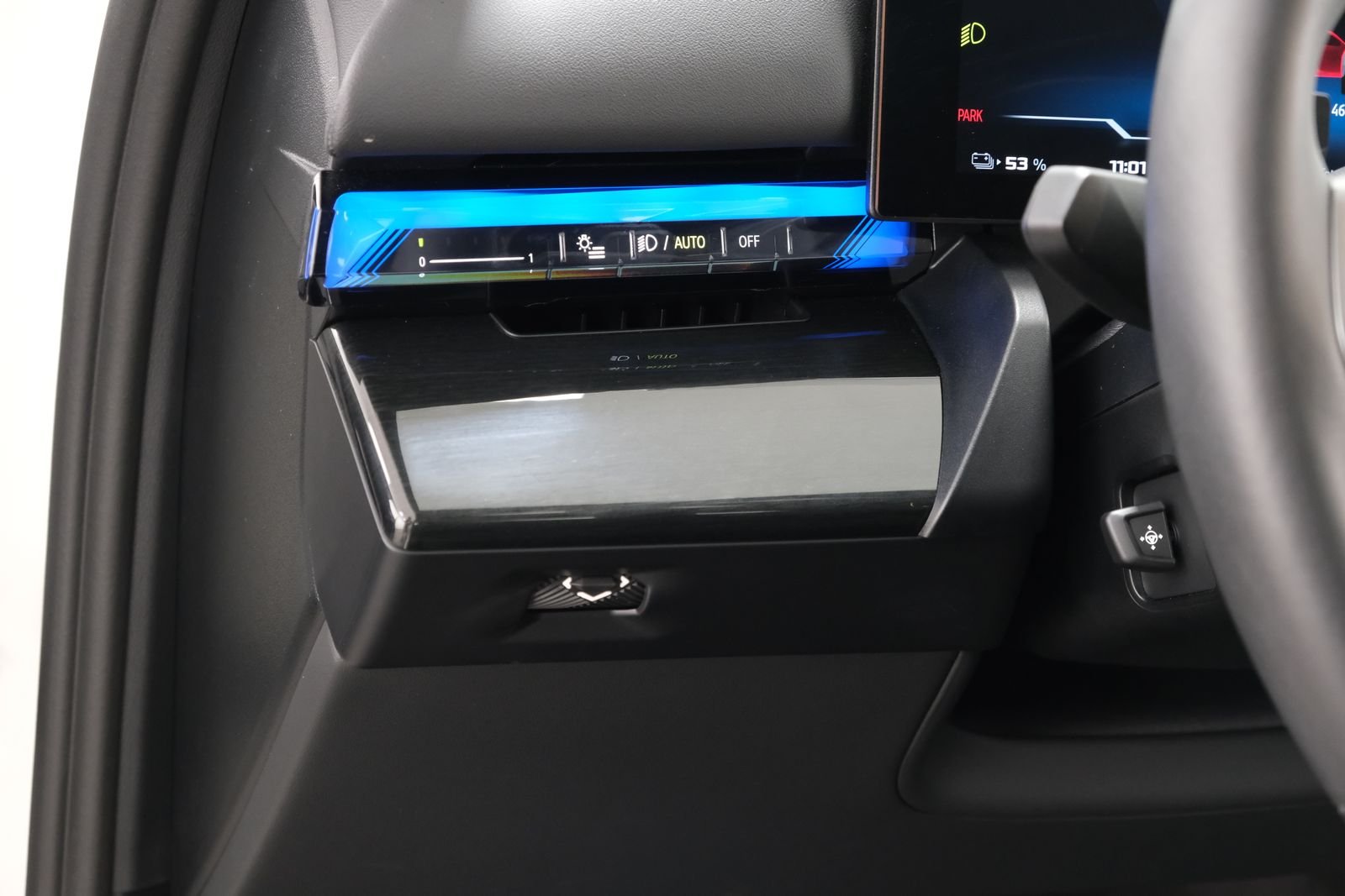 2025 BMW i5 M60 - Photo 28