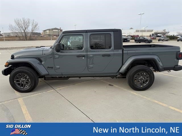 New 2026 Anvil Clear-Coat Exterior Paint Jeep Sport S image 2