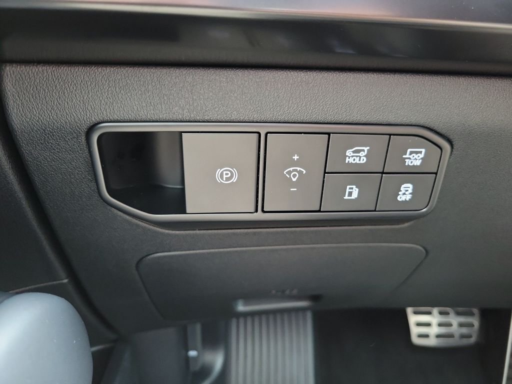 New 2027 Glacial White Pearl Kia X-Line SX Prestige image 28