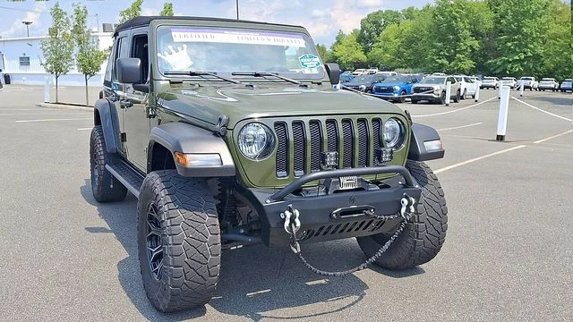 Used 2021 Green Jeep Sport Altitude 4x4 image 49
