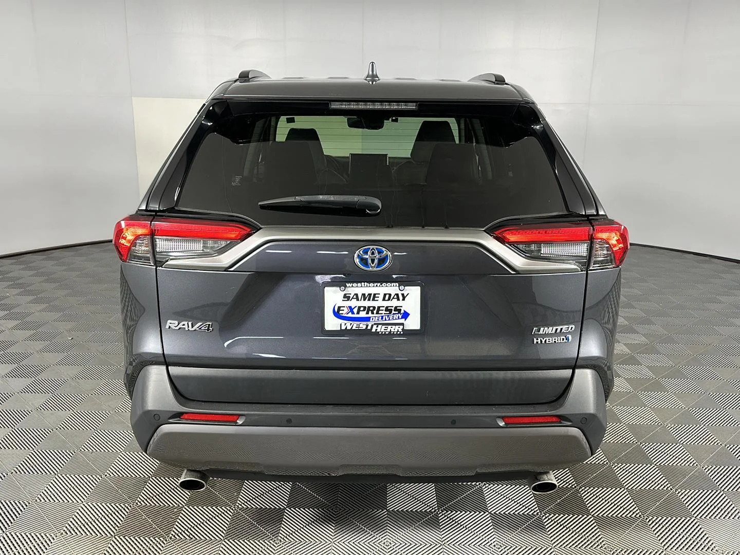 Used 2020 Magnetic Gray Metallic Toyota Limited image 26
