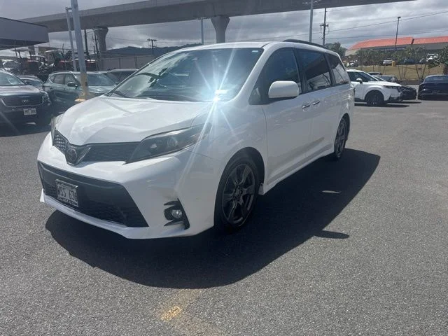 Used 2020 White Toyota SE image 1