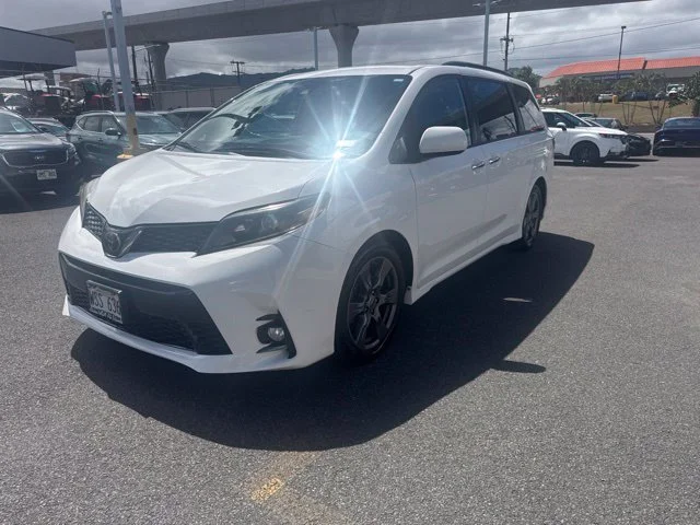 2020 Toyota Sienna SE