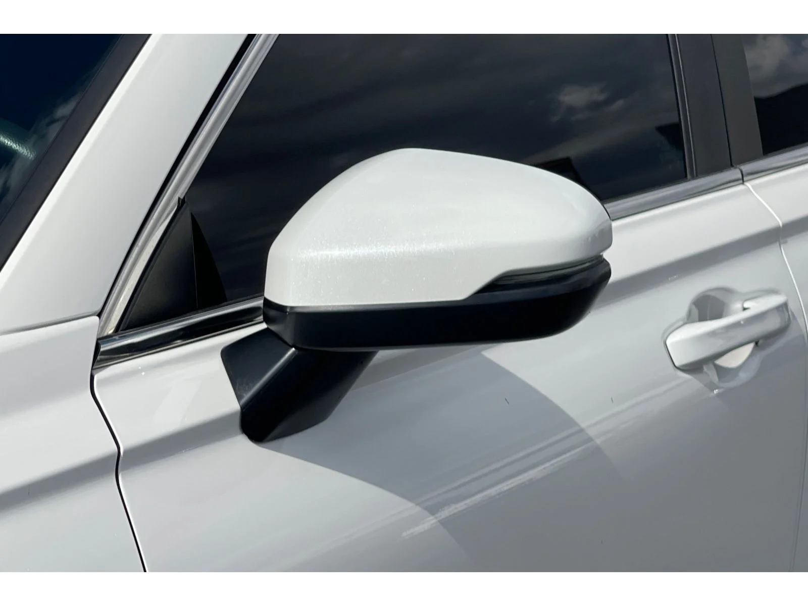 Used 2024 Platinum White Pearl Honda EX image 50