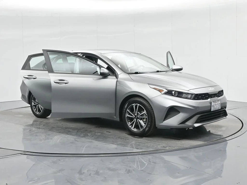 Used 2022 Gray Kia LXS image 33