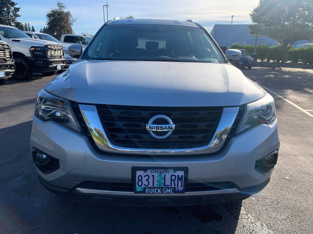 Used 2018 Silver Nissan SV image 6