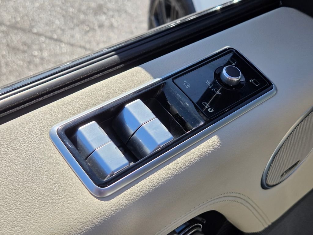 Used 2022  Land Rover Westminster image 39