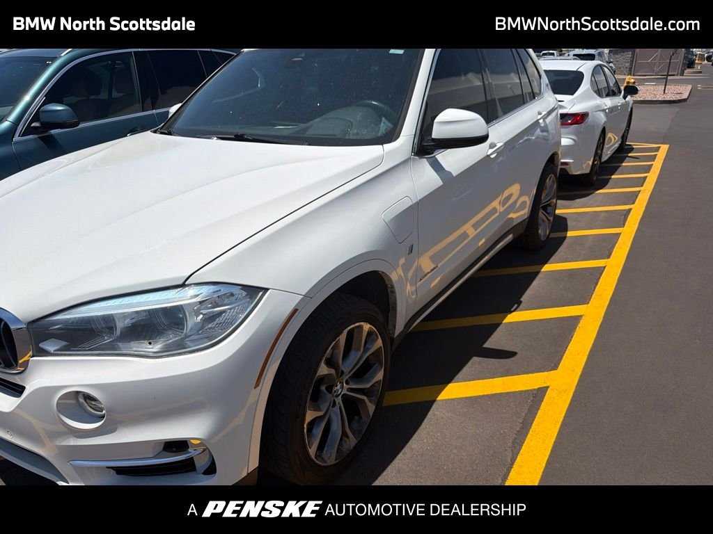 Used 2018 Alpine White BMW xDrive40e image 1