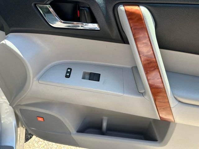 2010 Toyota Highlander Limited - Photo 25