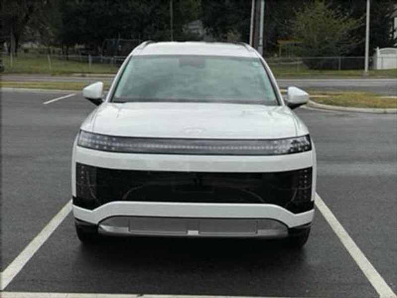 New 2026 Snow White Pearl Hyundai SEL image 8