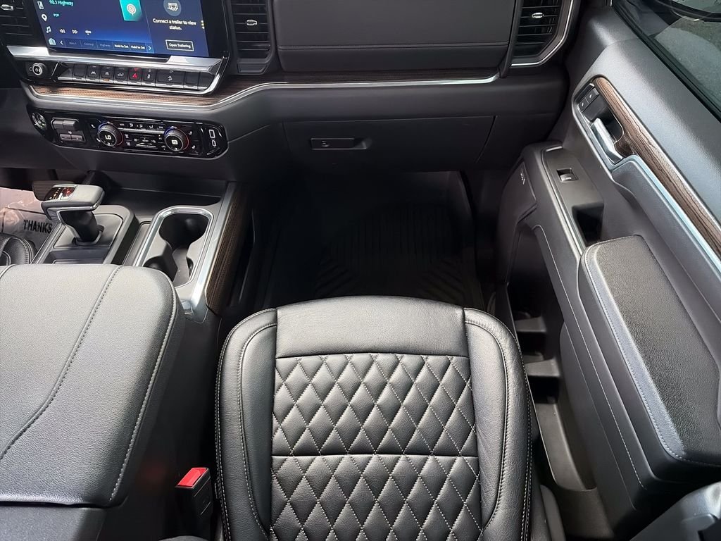 Used 2025 Gray Chevrolet RST image 17