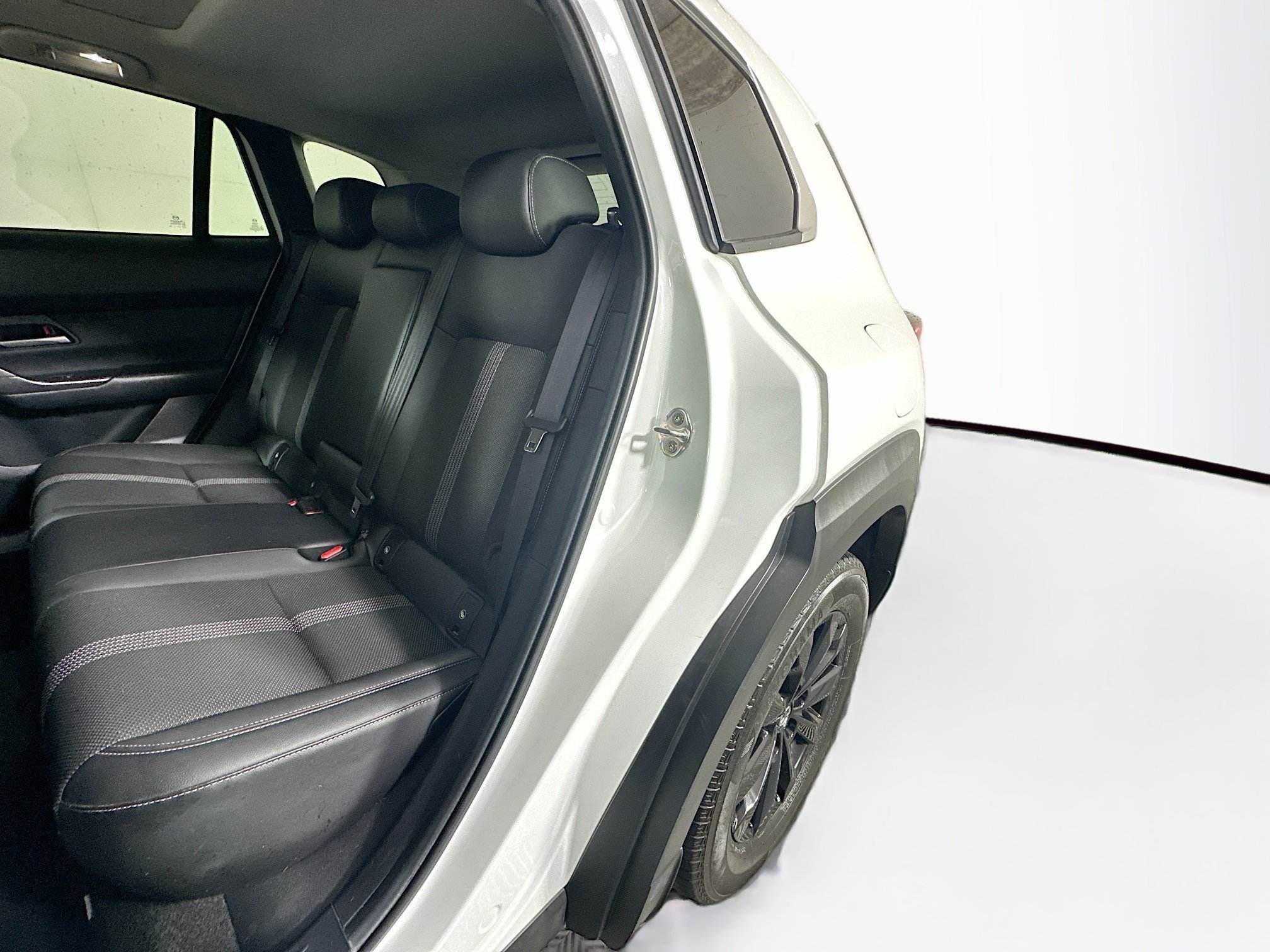Used 2023 Wind Chill Pearl Mazda 2.5 S Preferred Plus Package image 26