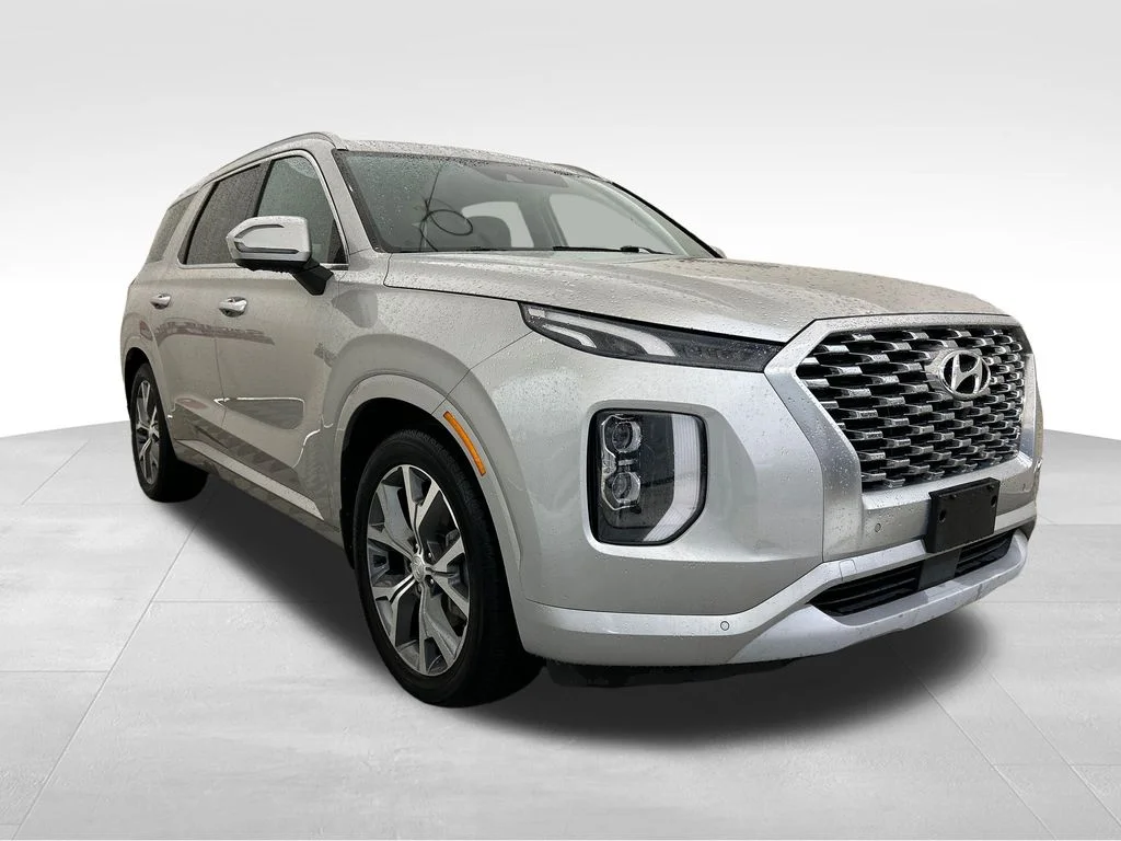 Used 2022 Silver Hyundai Limited image 8