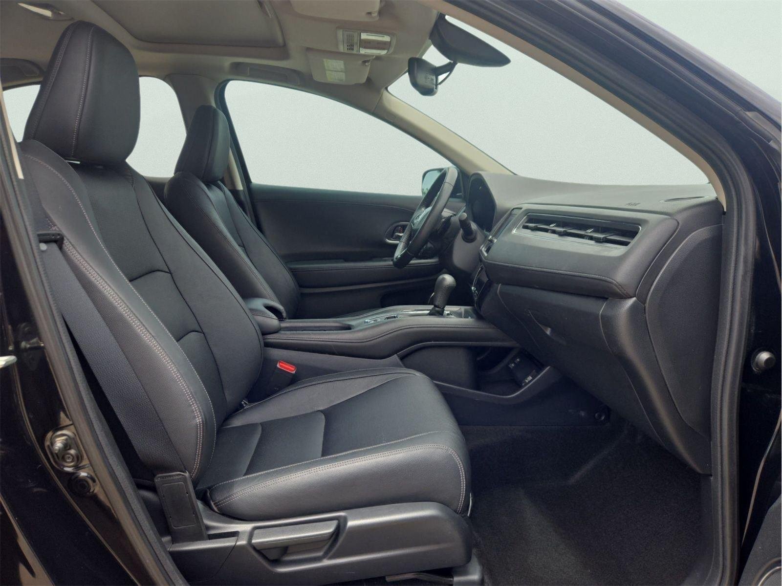 Used 2019 Crystal Black Pearl Honda EX-L image 22