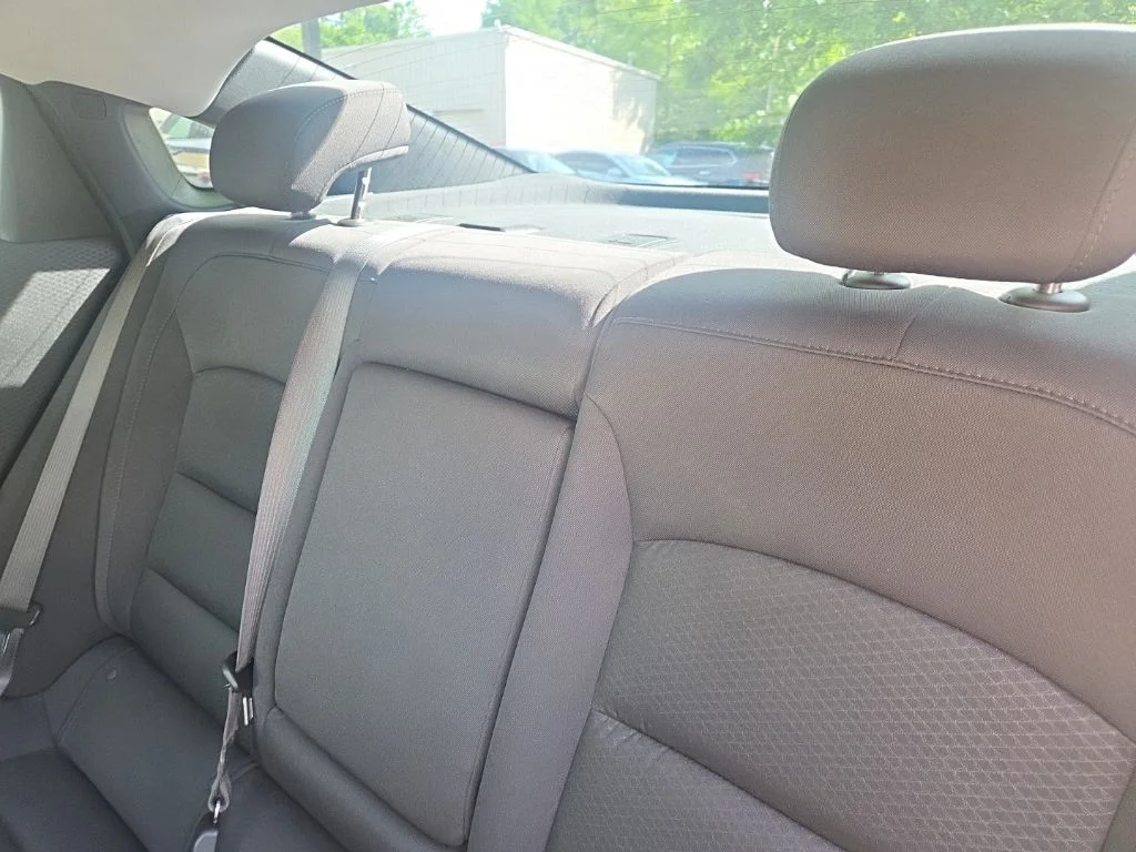 Used 2025 White Chevrolet LT image 8