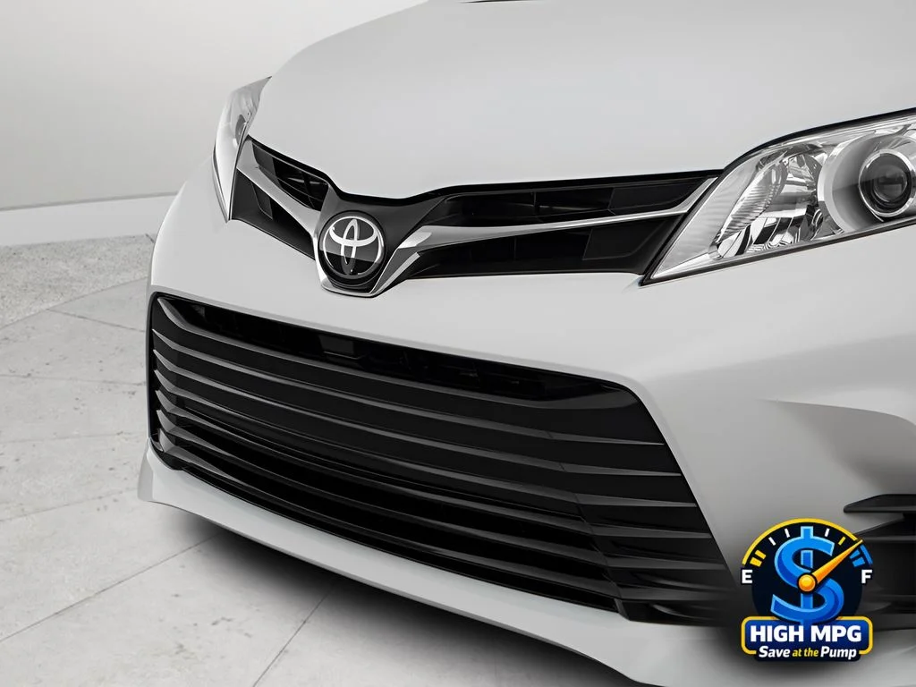 Used 2018 White Toyota LE image 56