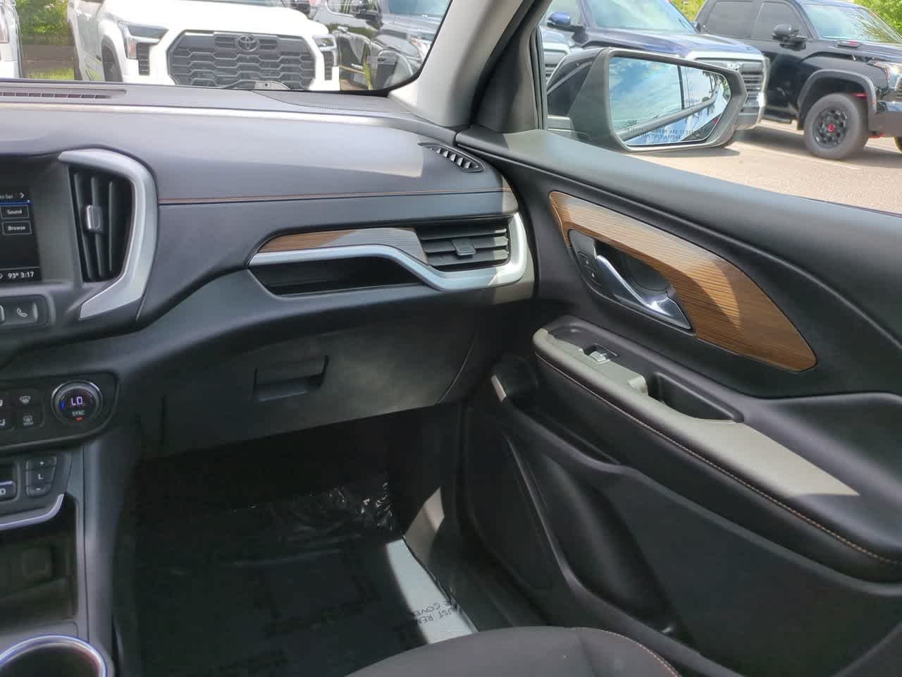 Used 2019 Ebony Twilight Metallic GMC SLE image 16