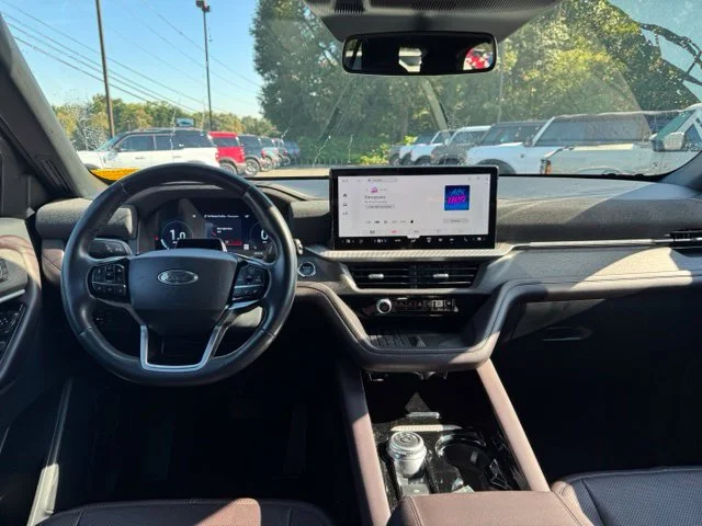 Used 2025 White Ford Platinum image 14
