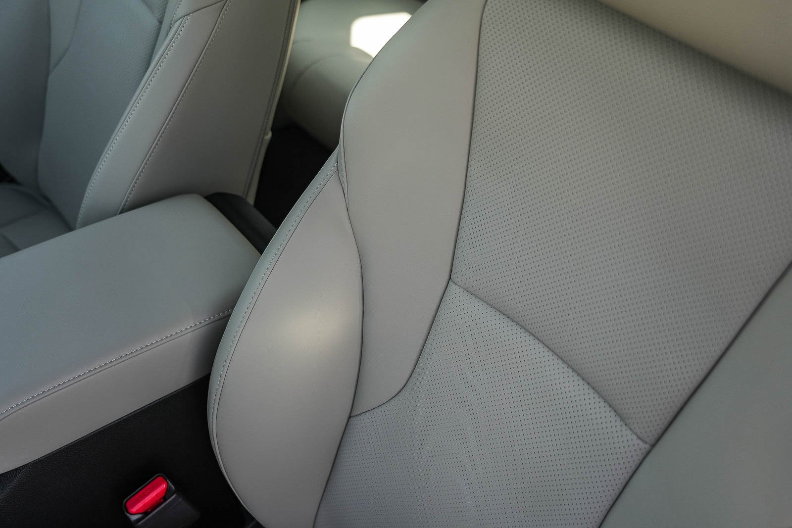 New 2026 Urban Gray Pearl Honda Touring image 28