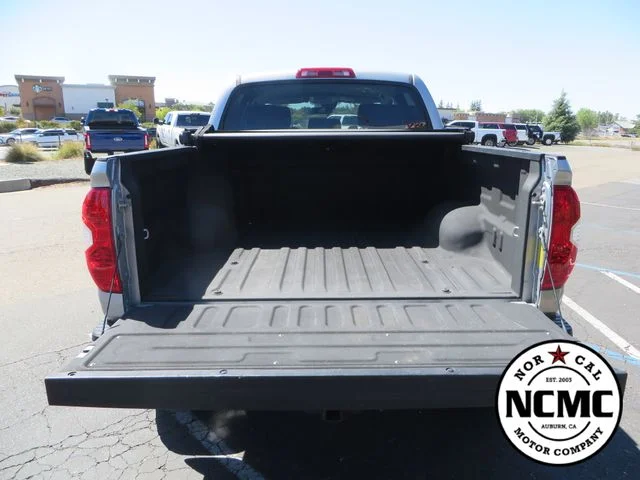 Used 2018 Silver Toyota SR5 image 16